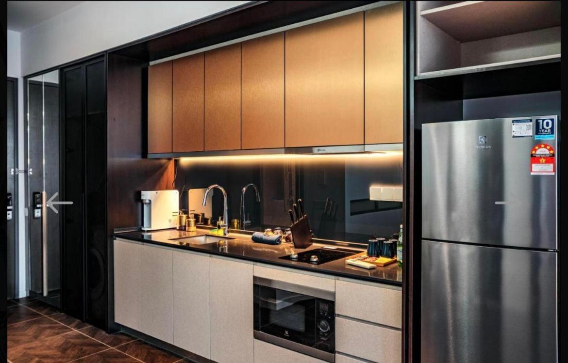 Scarletz Suites Klcc By Gc Luxury Suites 쿠알라룸푸르 외부 사진