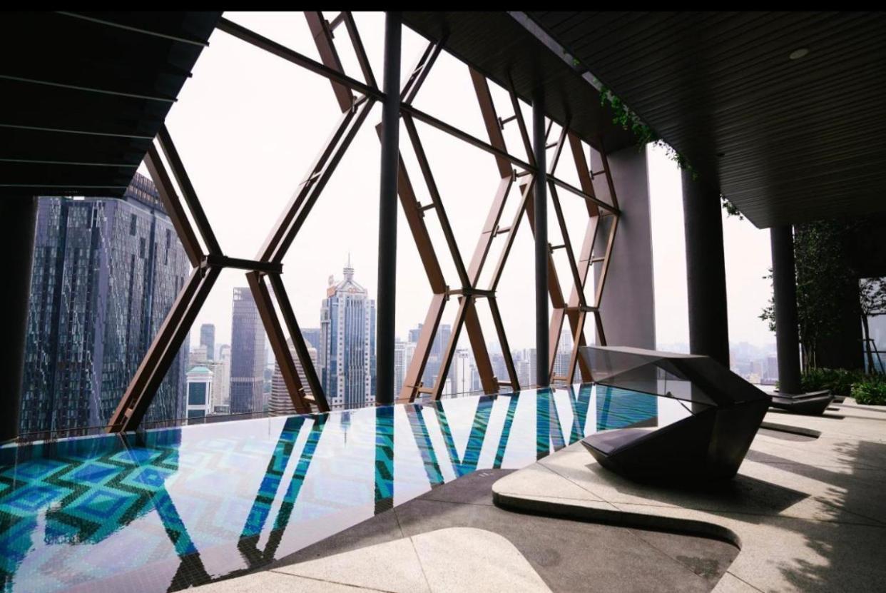 Scarletz Suites Klcc By Gc Luxury Suites 쿠알라룸푸르 외부 사진