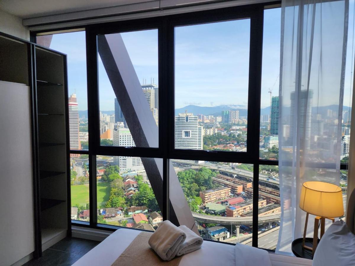 Scarletz Suites Klcc By Gc Luxury Suites 쿠알라룸푸르 외부 사진