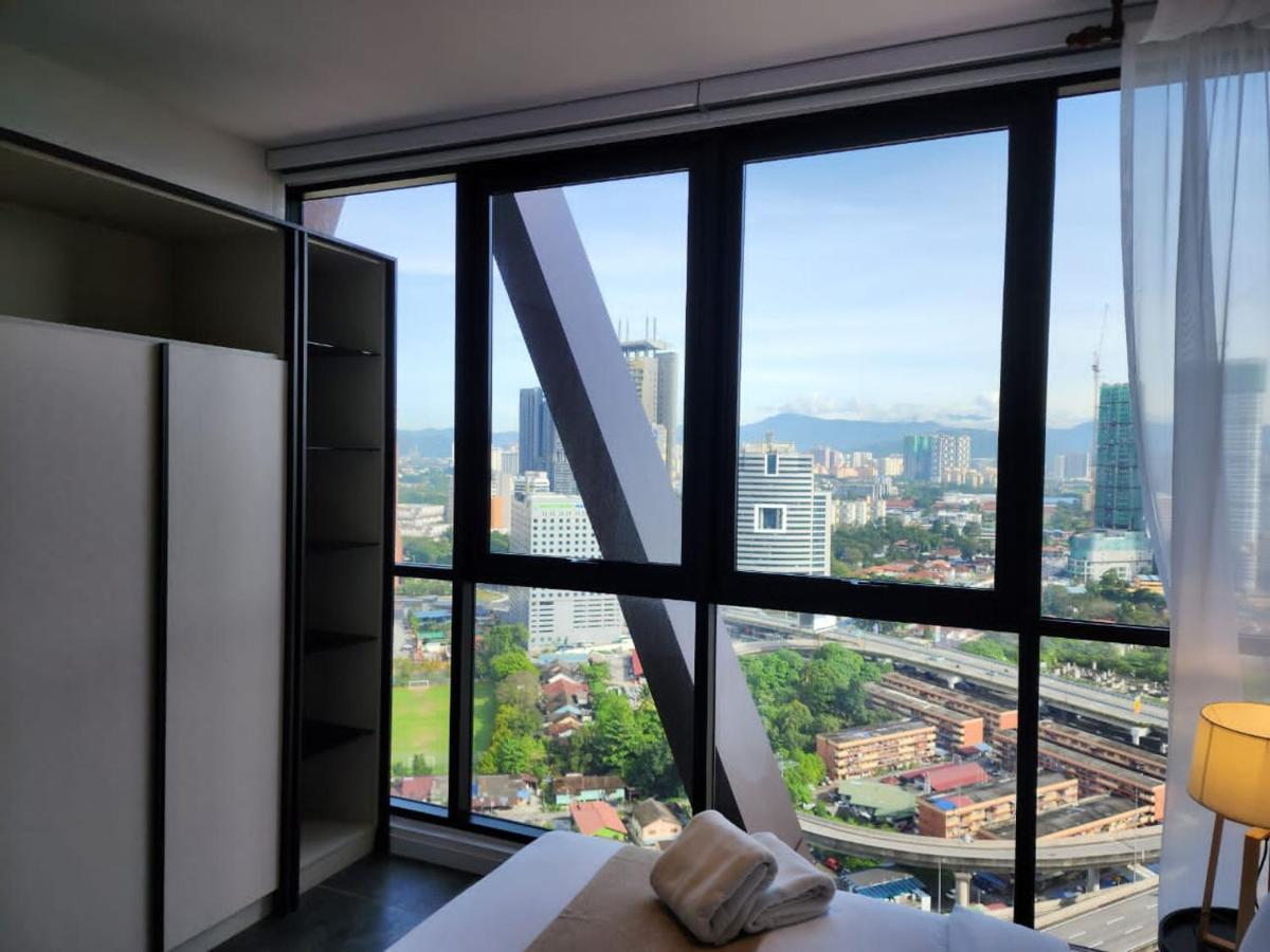 Scarletz Suites Klcc By Gc Luxury Suites 쿠알라룸푸르 외부 사진