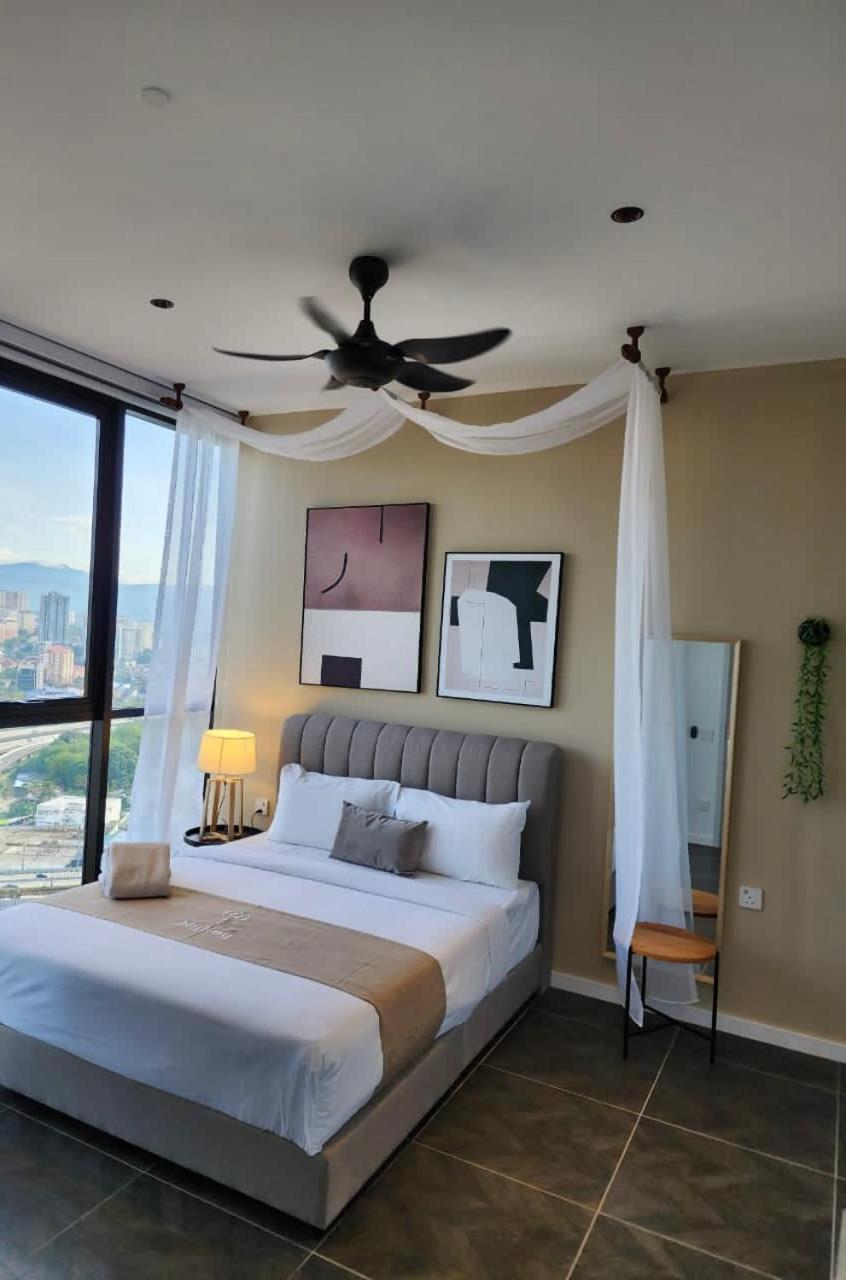 Scarletz Suites Klcc By Gc Luxury Suites 쿠알라룸푸르 외부 사진