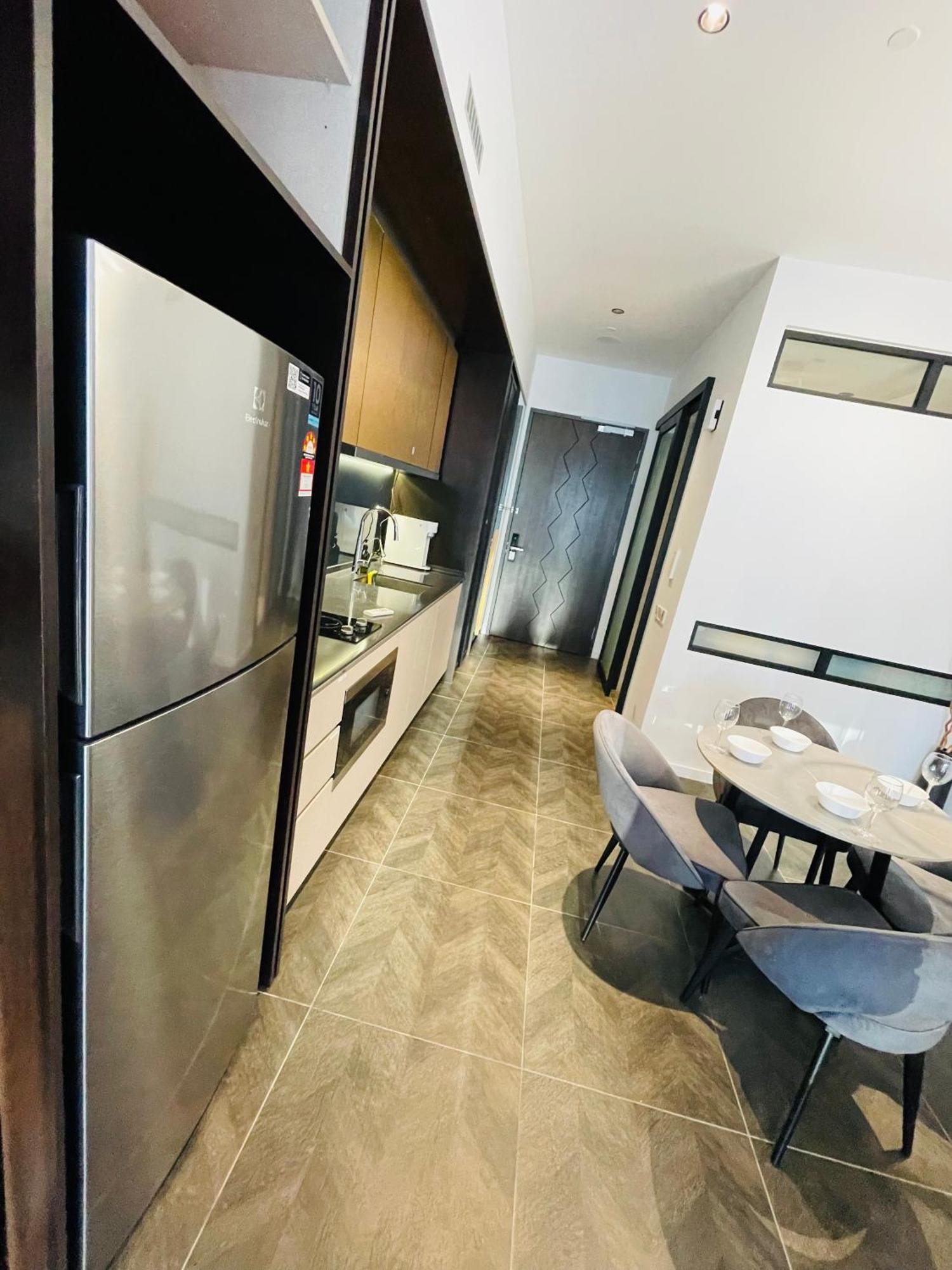 Scarletz Suites Klcc By Gc Luxury Suites 쿠알라룸푸르 외부 사진