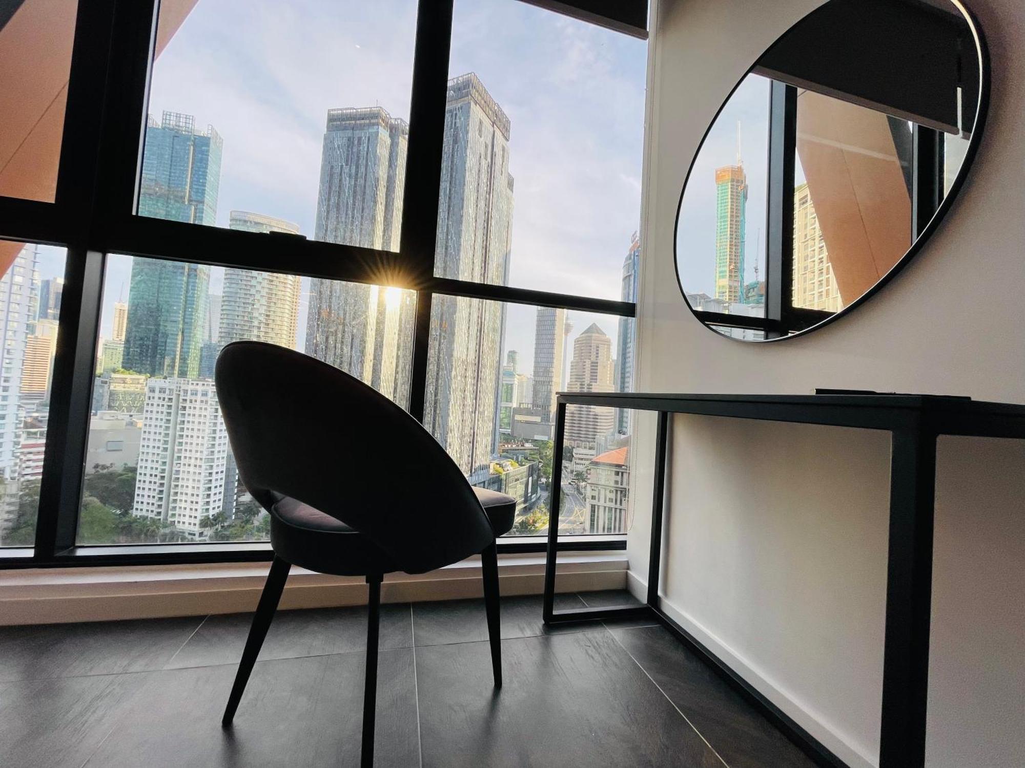 Scarletz Suites Klcc By Gc Luxury Suites 쿠알라룸푸르 외부 사진