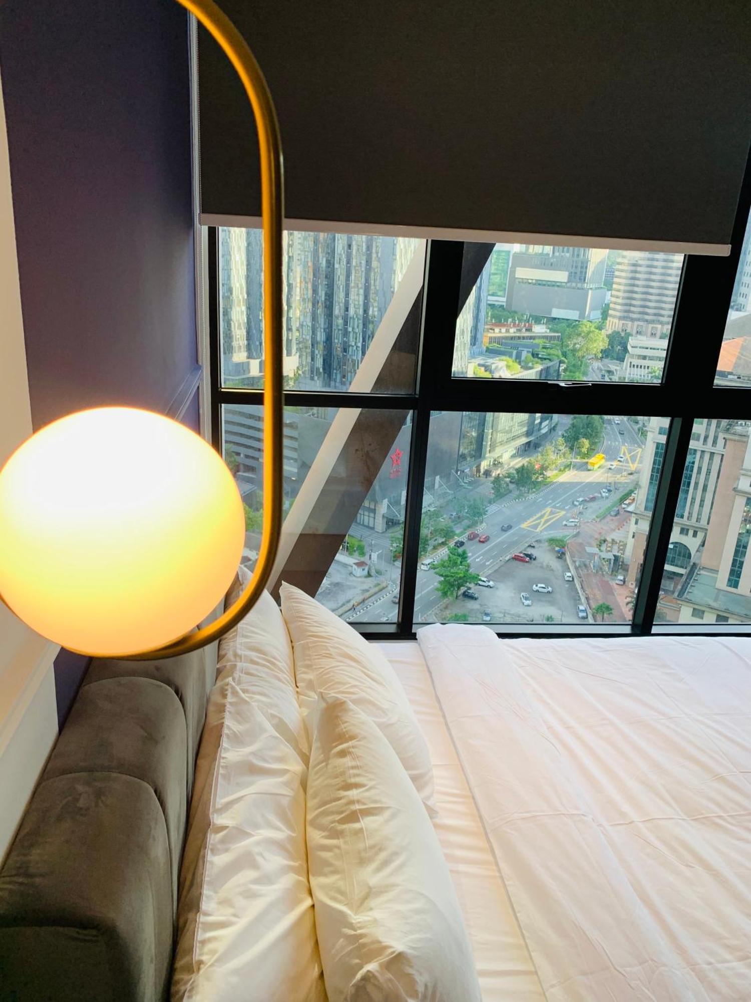 Scarletz Suites Klcc By Gc Luxury Suites 쿠알라룸푸르 외부 사진