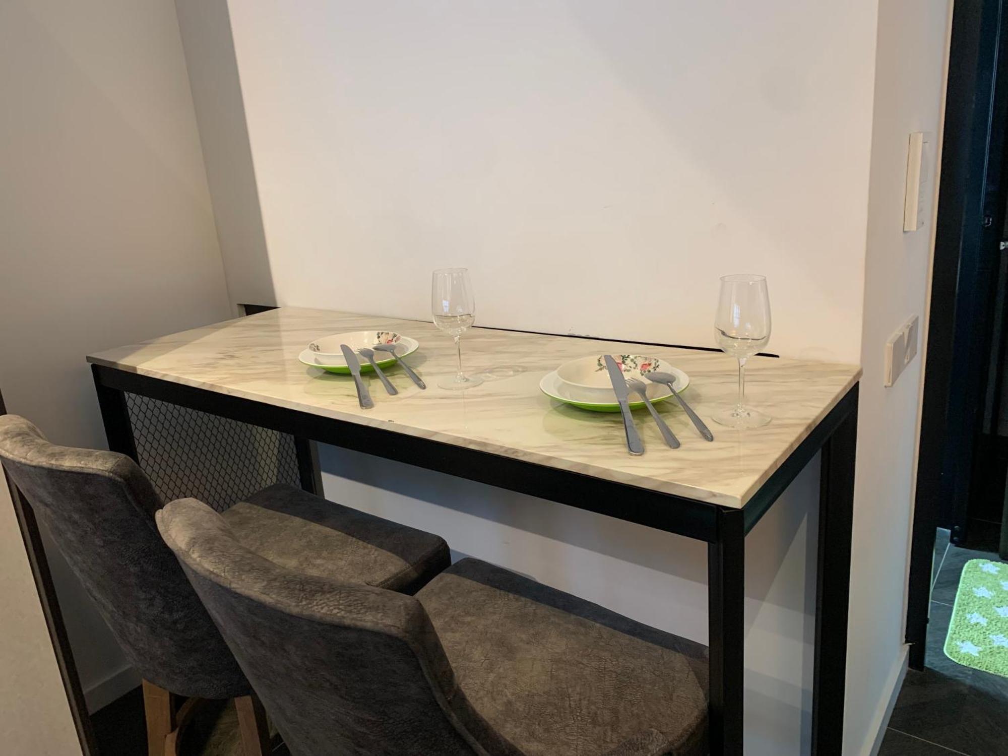 Scarletz Suites Klcc By Gc Luxury Suites 쿠알라룸푸르 외부 사진