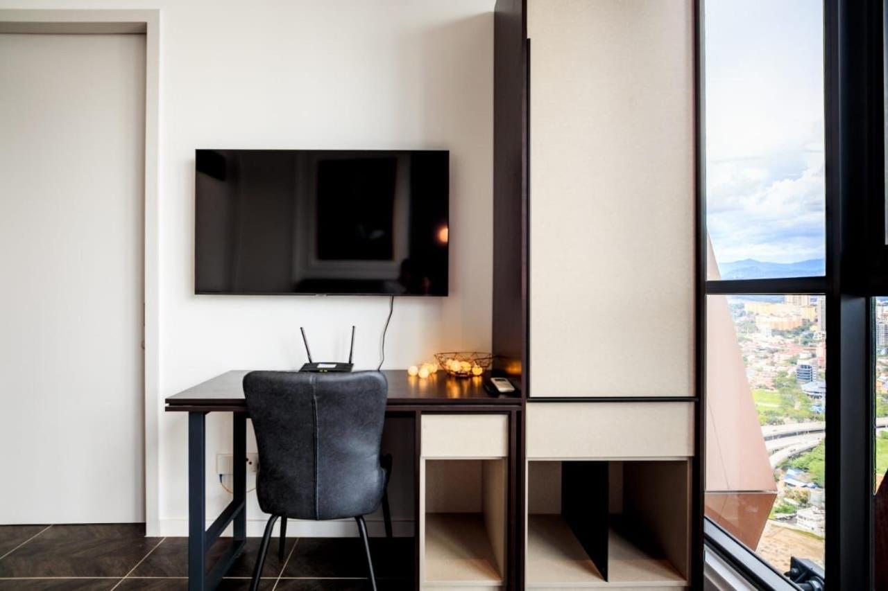 Scarletz Suites Klcc By Gc Luxury Suites 쿠알라룸푸르 외부 사진
