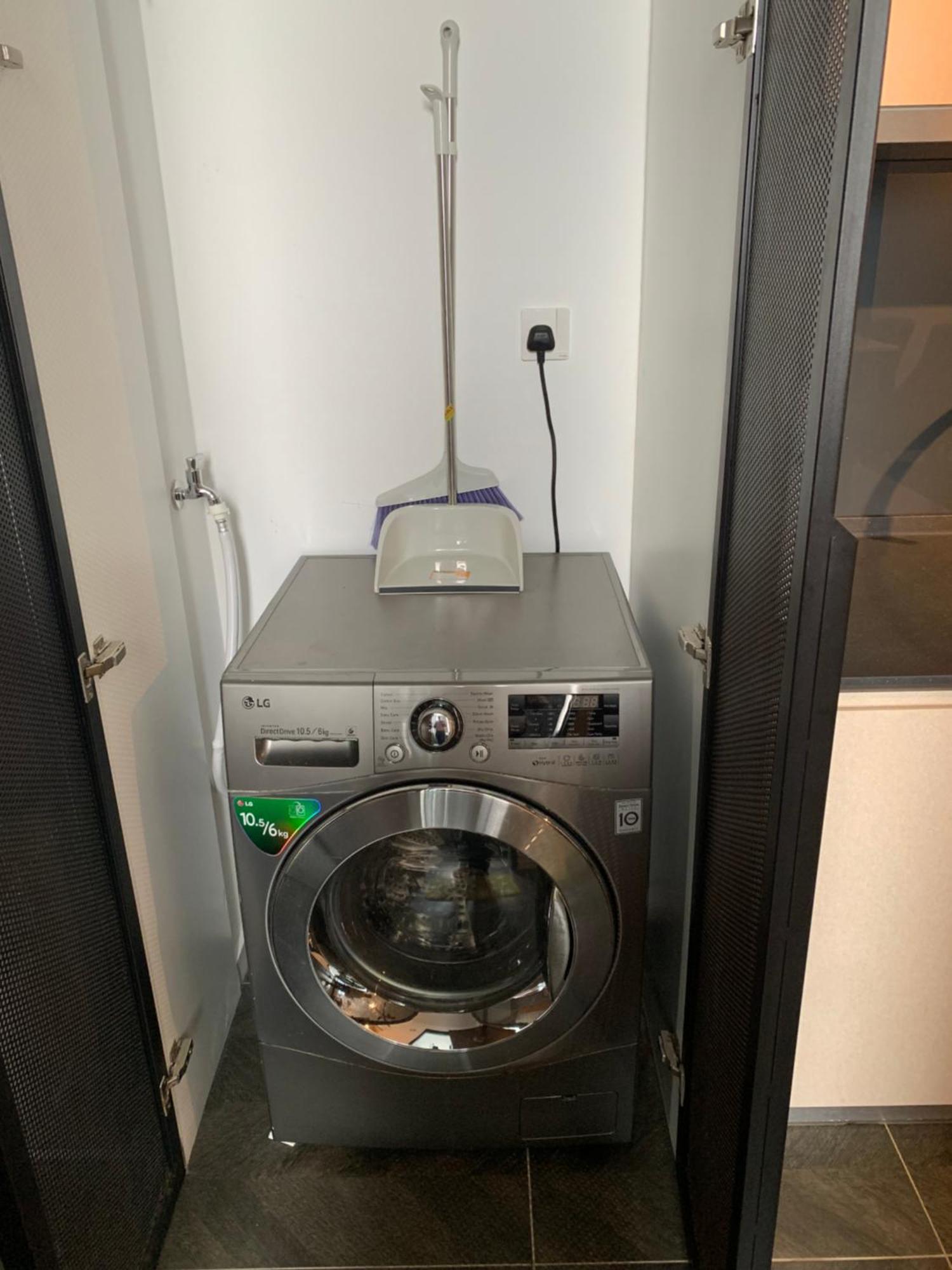 Scarletz Suites Klcc By Gc Luxury Suites 쿠알라룸푸르 외부 사진