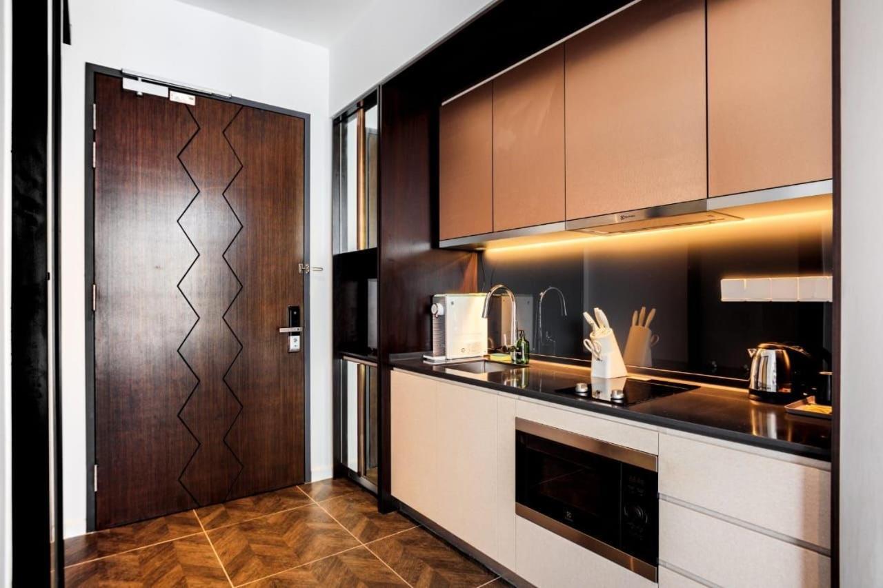 Scarletz Suites Klcc By Gc Luxury Suites 쿠알라룸푸르 외부 사진